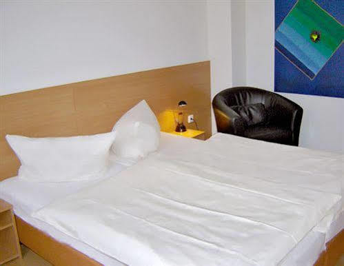 City Hotel Brema Zewnętrze zdjęcie